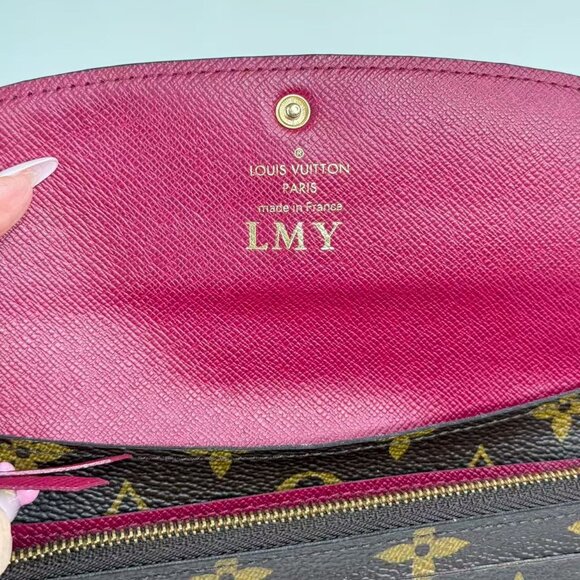 Louis Vuitton Monogram Canvas Wallet with Classic LV Pattern and Red Button - Picture 8 of 8